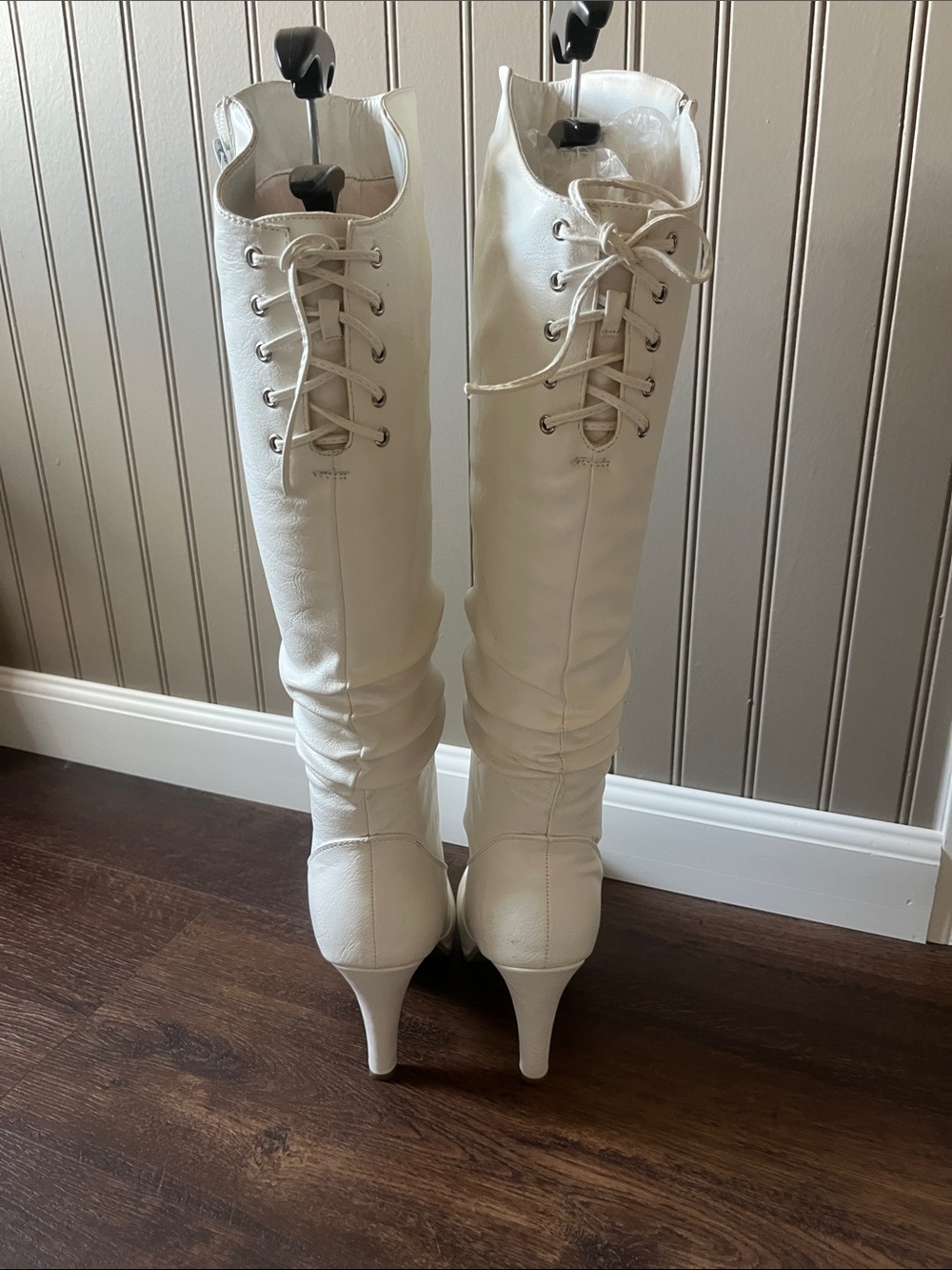 Very gently worn Classic White Over-the-Knee Boots with Side Zip - Picture 2 of 4